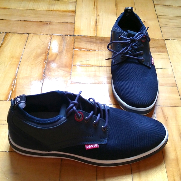 Levi's Sneakers - Picture 2 of 5